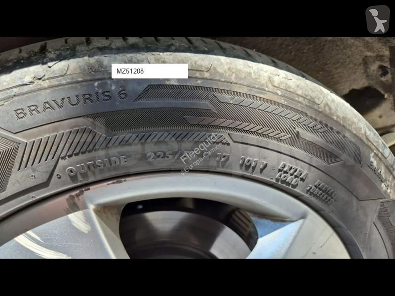 باص Mercedes