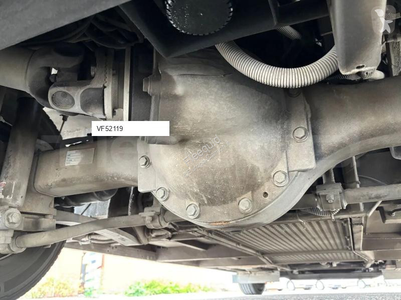 Autobussen Isuzu Novo