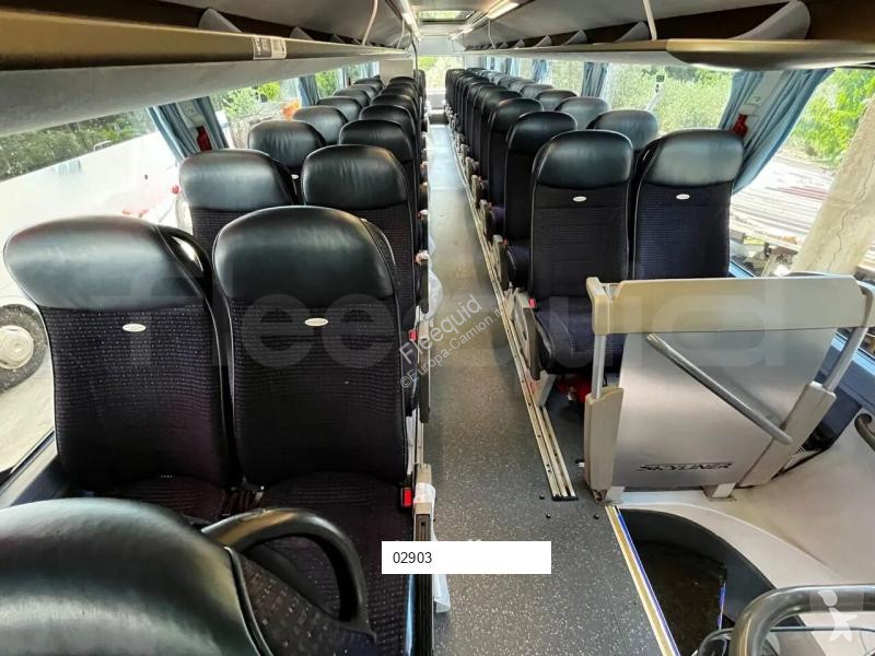 Neoplan Skyliner bus