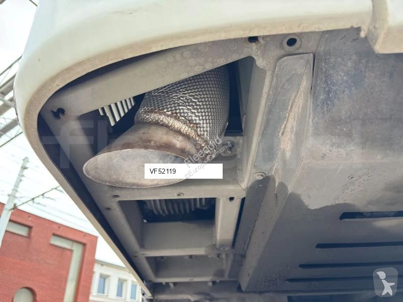 Autobussen Isuzu Novo