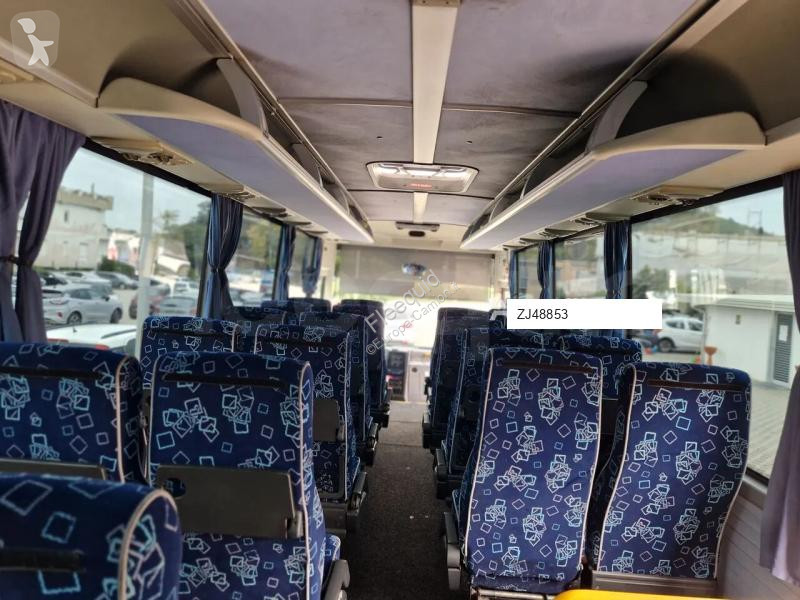 باص Isuzu Novo