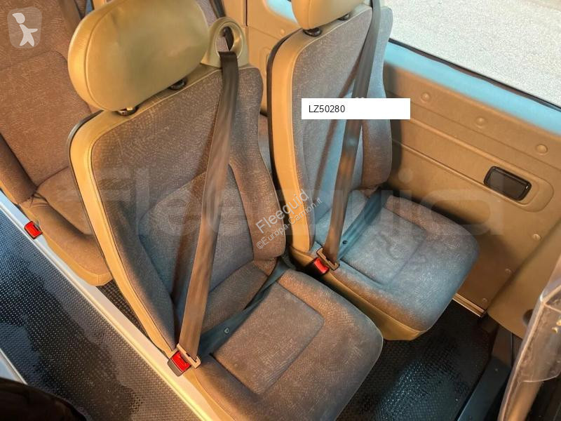 باص Nissan