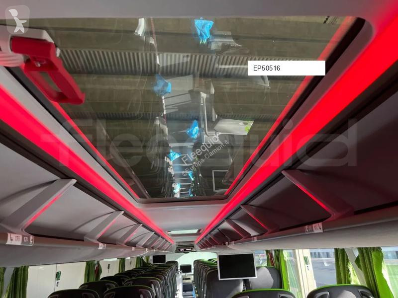 باص Neoplan Skyliner