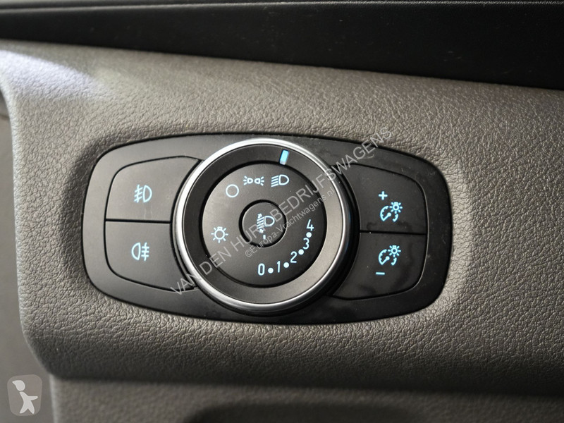 عربة نفعية Ford Tourneo 2.0 TDCI €28.352,-...