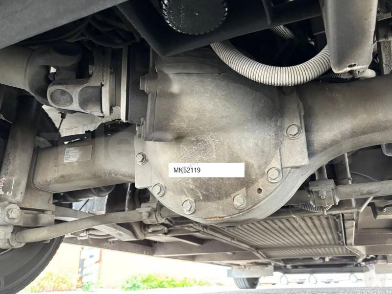 Autobussen Isuzu Novo