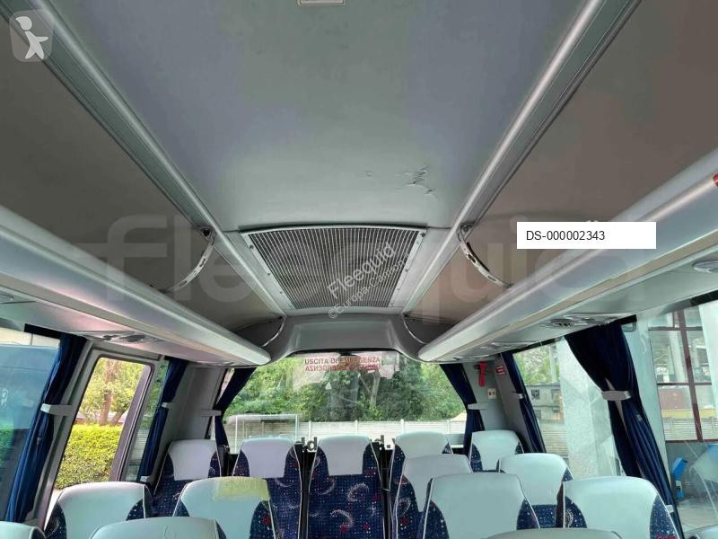 Autóbusz Iveco Unvi Compa