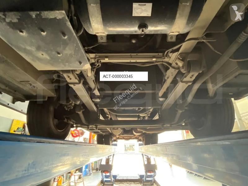 Bus Isuzu Novo