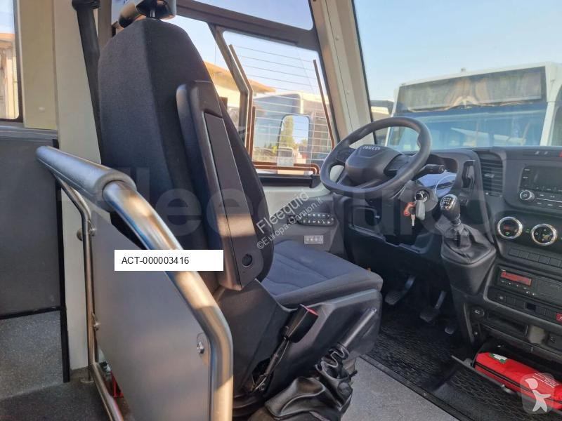 Autobussen Iveco Indcar