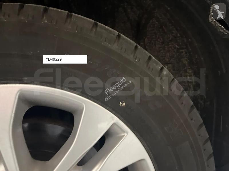 باص Mercedes