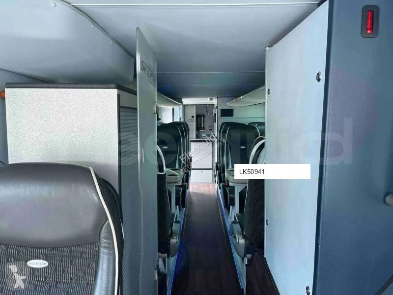 باص Neoplan Skyliner