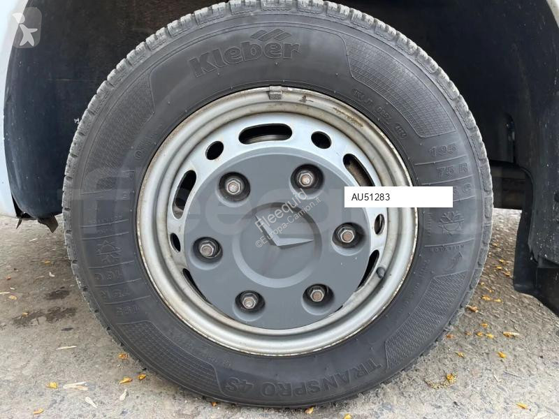 باص Mercedes