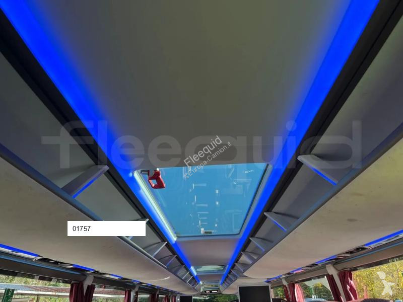 Neoplan Skyliner bus