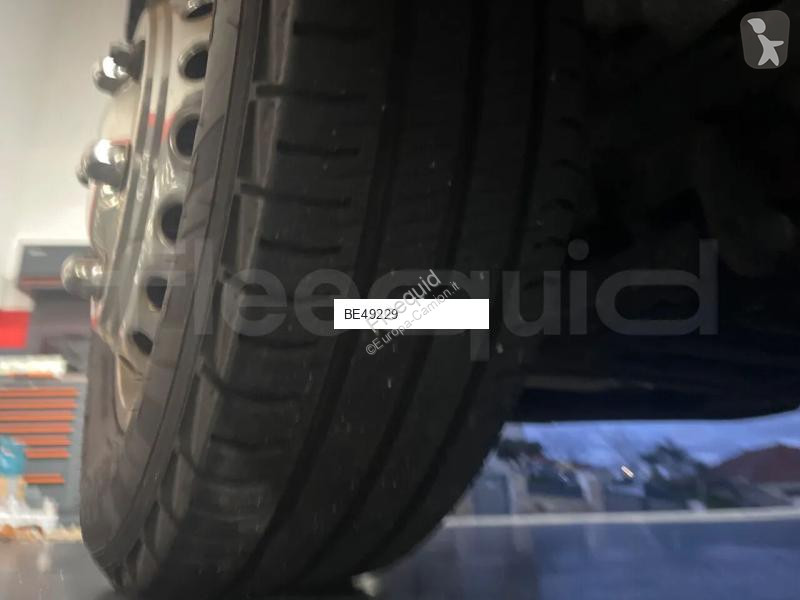 باص Mercedes