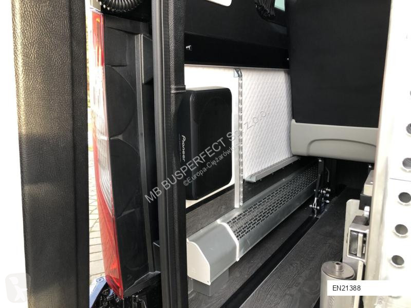 Véhicule utilitaire Mercedes 519 CDI – MB...