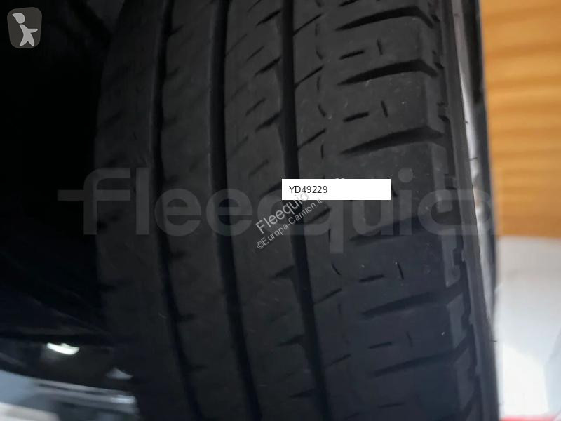 باص Mercedes