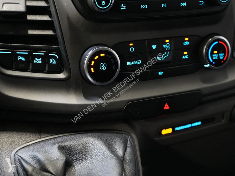 عربة نفعية Ford Tourneo 2.0 TDCI €28.352,-...