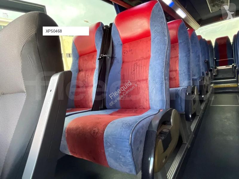 Autobús Mercedes 818