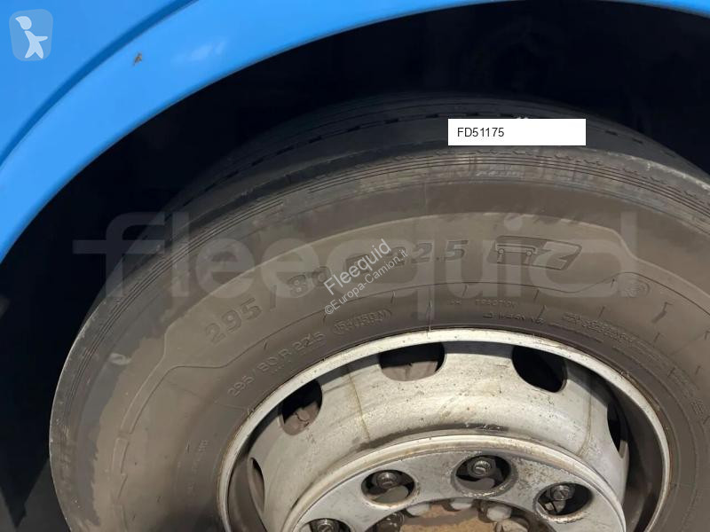 باص Mercedes