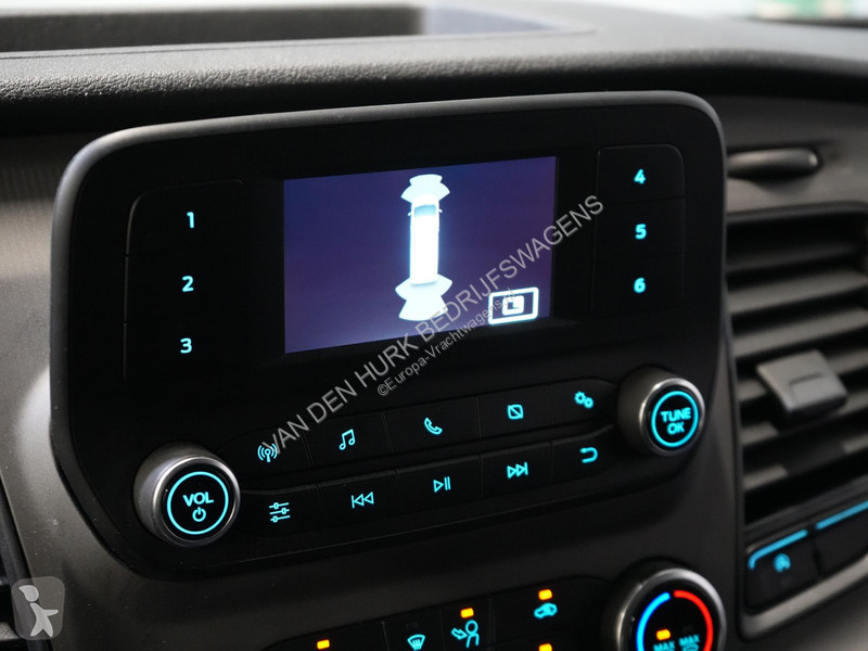 عربة نفعية Ford Tourneo 2.0 TDCI €28.352,-...