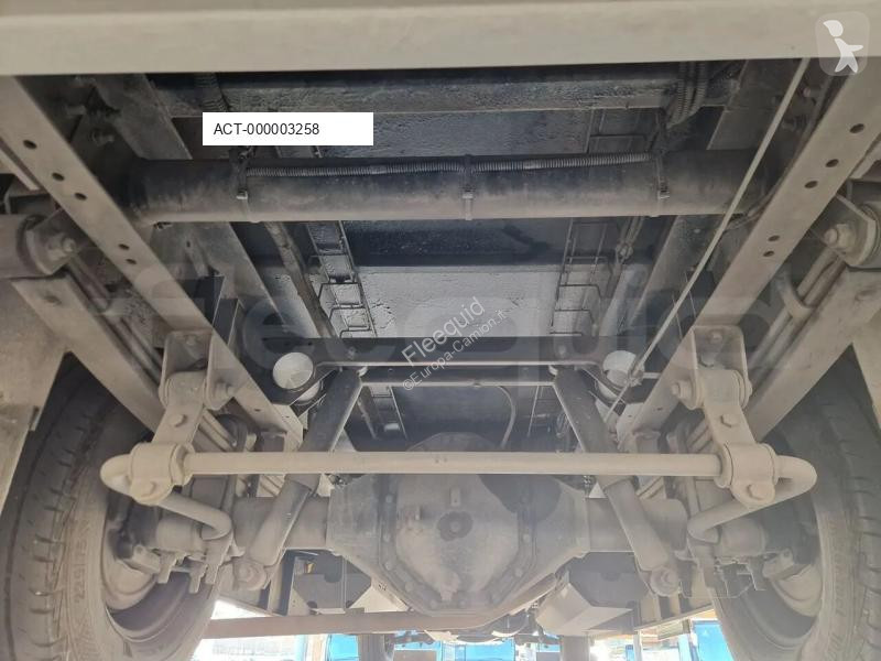 باص Iveco Indcar