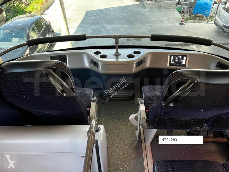باص Neoplan Skyliner