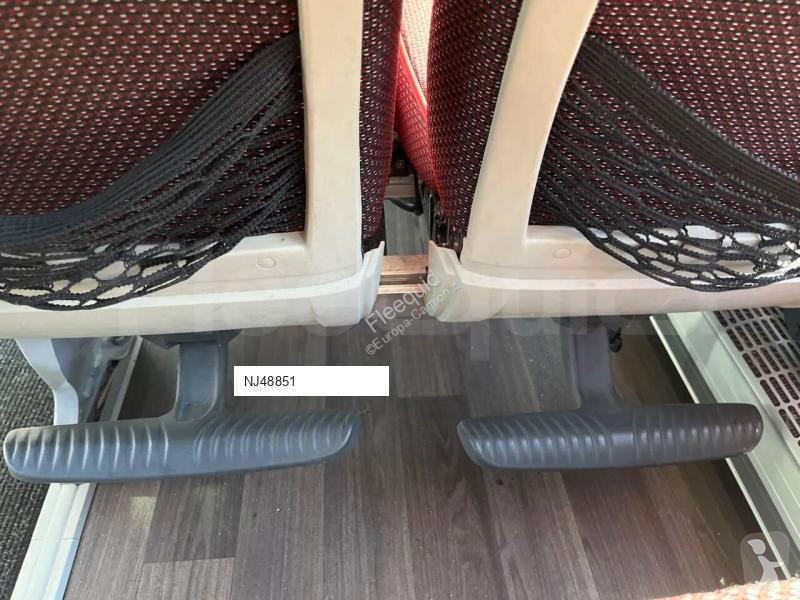 باص Neoplan Skyliner