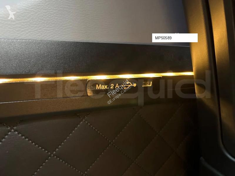 Лекотоварен автомобил Mercedes