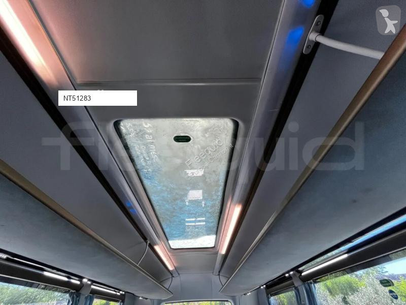 باص Neoplan Skyliner