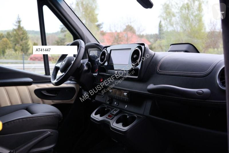 Véhicule utilitaire Mercedes 519 CDI – MB...