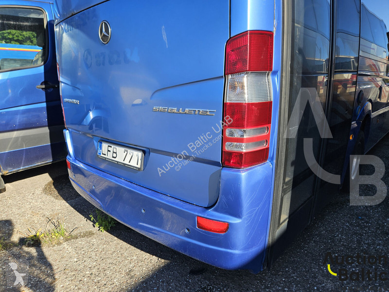 Autobuz Mercedes