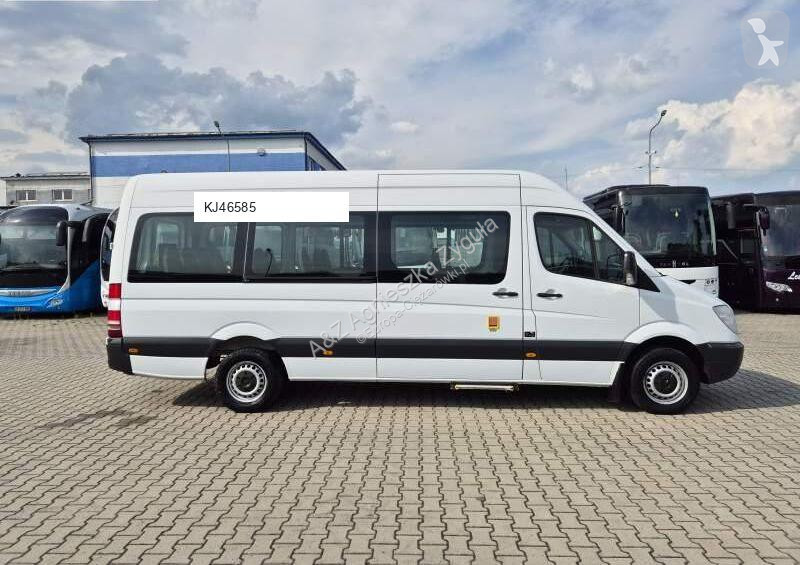 Autobuz Mercedes