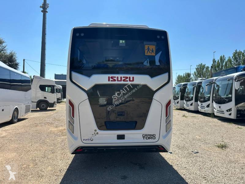 Autobús Isuzu Grand Toro