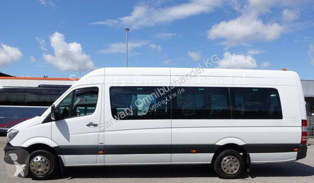 Autobuz Mercedes 513...