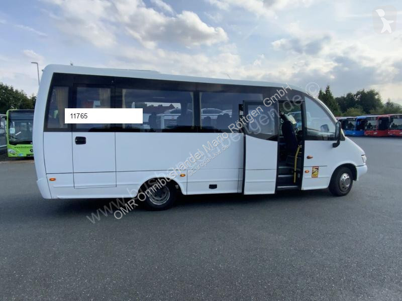 Autobús Iveco 65C17