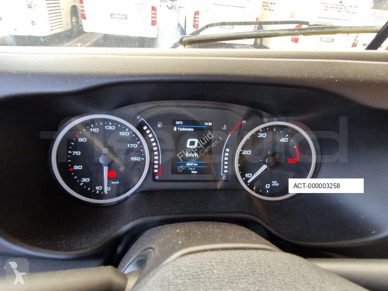 باص Iveco Indcar