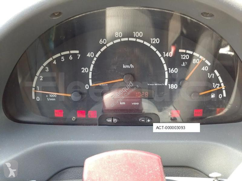 باص Mercedes