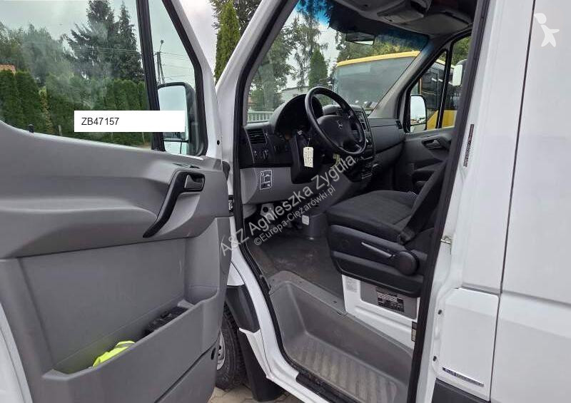 Autobuz Mercedes