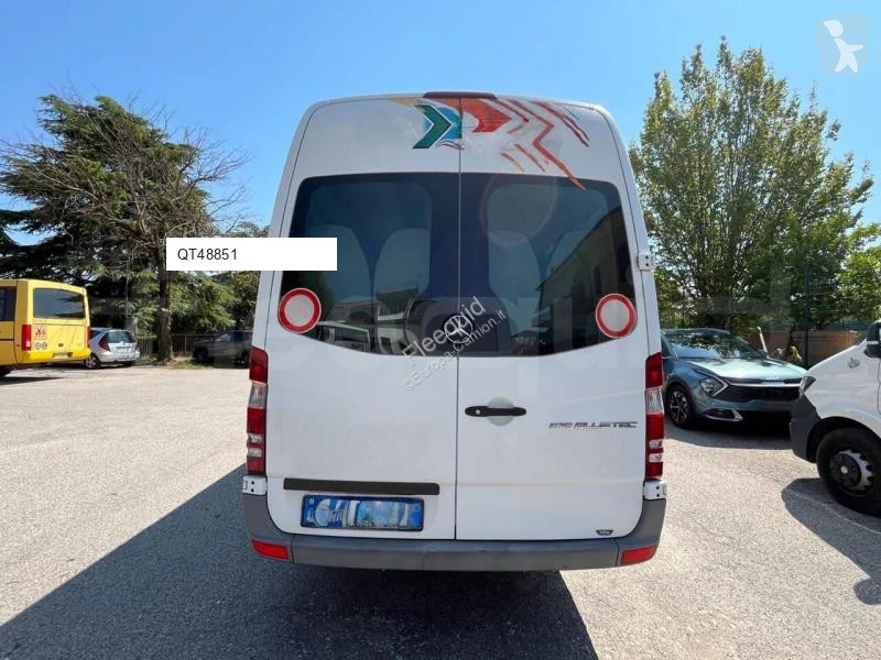 باص Mercedes