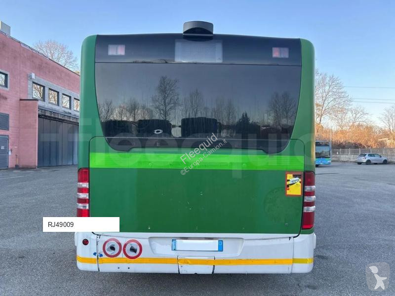 باص Mercedes