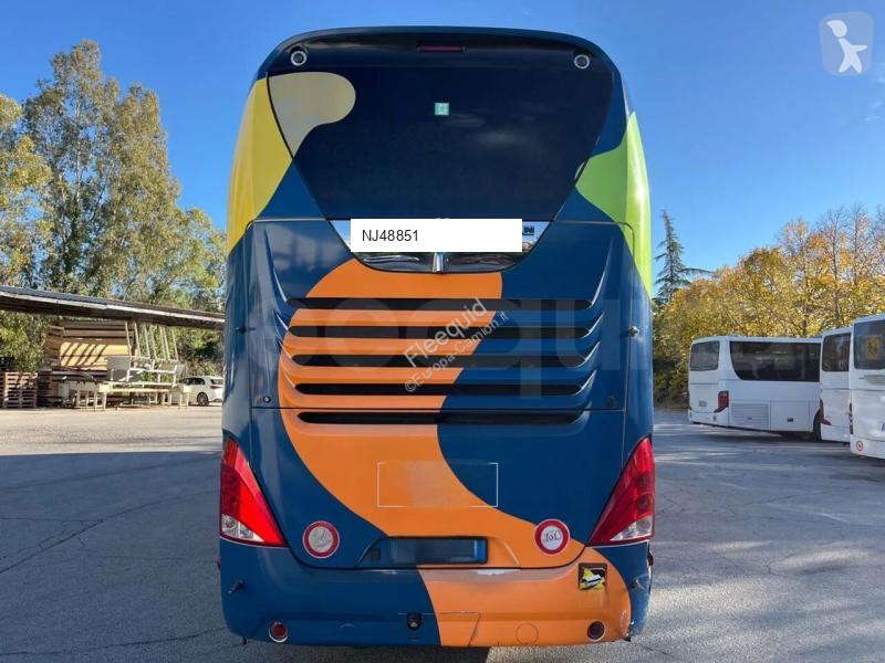 باص Neoplan Skyliner