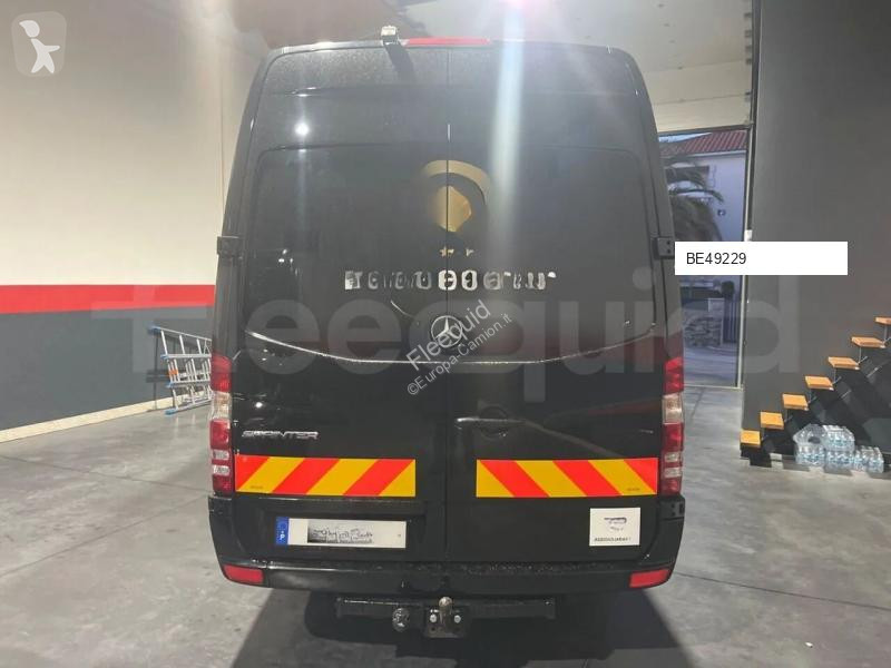 باص Mercedes