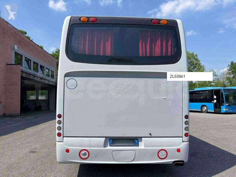 باص Iveco