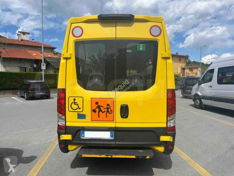 باص Iveco
