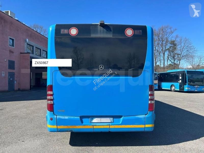باص Mercedes