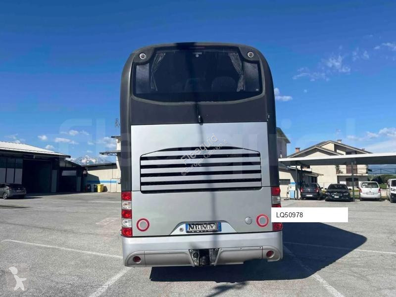 باص Neoplan Cityliner