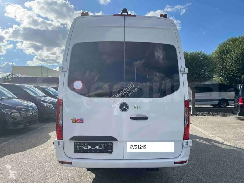 Autobús Mercedes