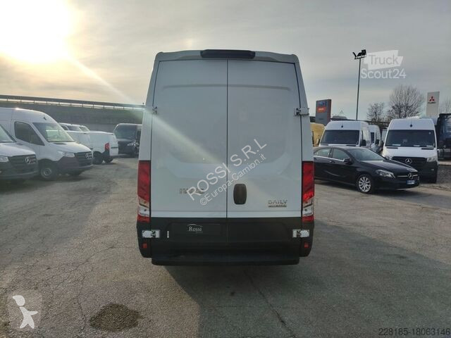 Véhicule utilitaire Iveco  DAILY - 35S16