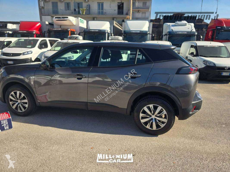 Furgoneta Peugeot PEUGEOT 2008 DIESEL 2022 KM...