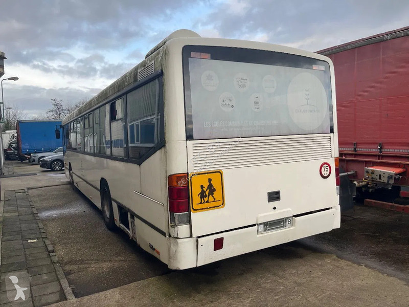 Autobús Mercedes 0 303