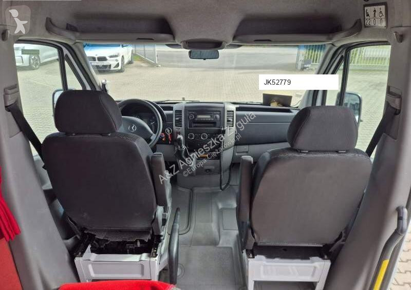 Véhicule utilitaire Mercedes SPRINTER 516 TRANSFER